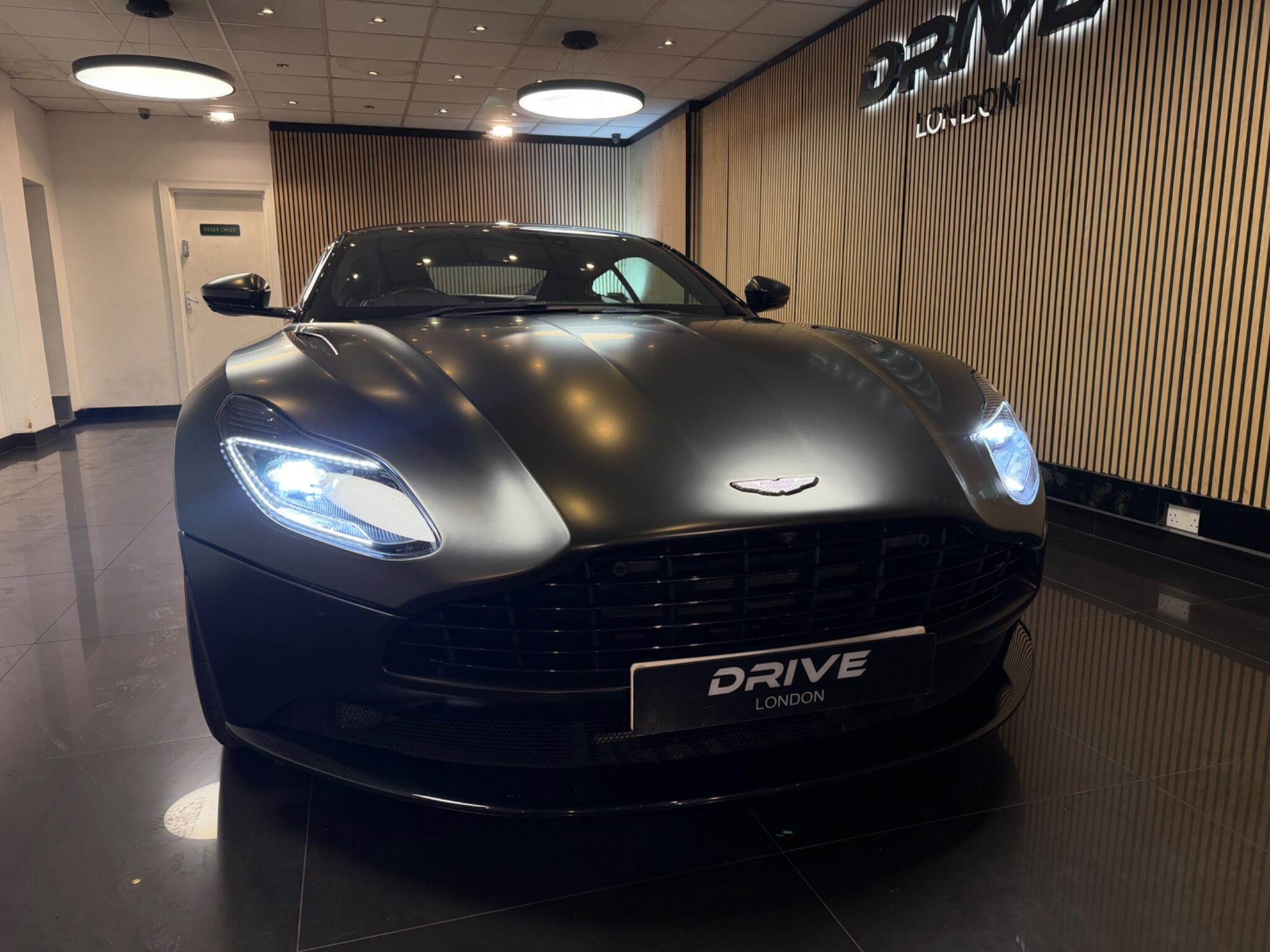 Aston Martin DB11